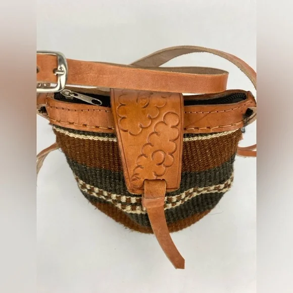 NWOT Sisal and Leather African Sling Bag (CROSSBODY) - Picture 2 of 8